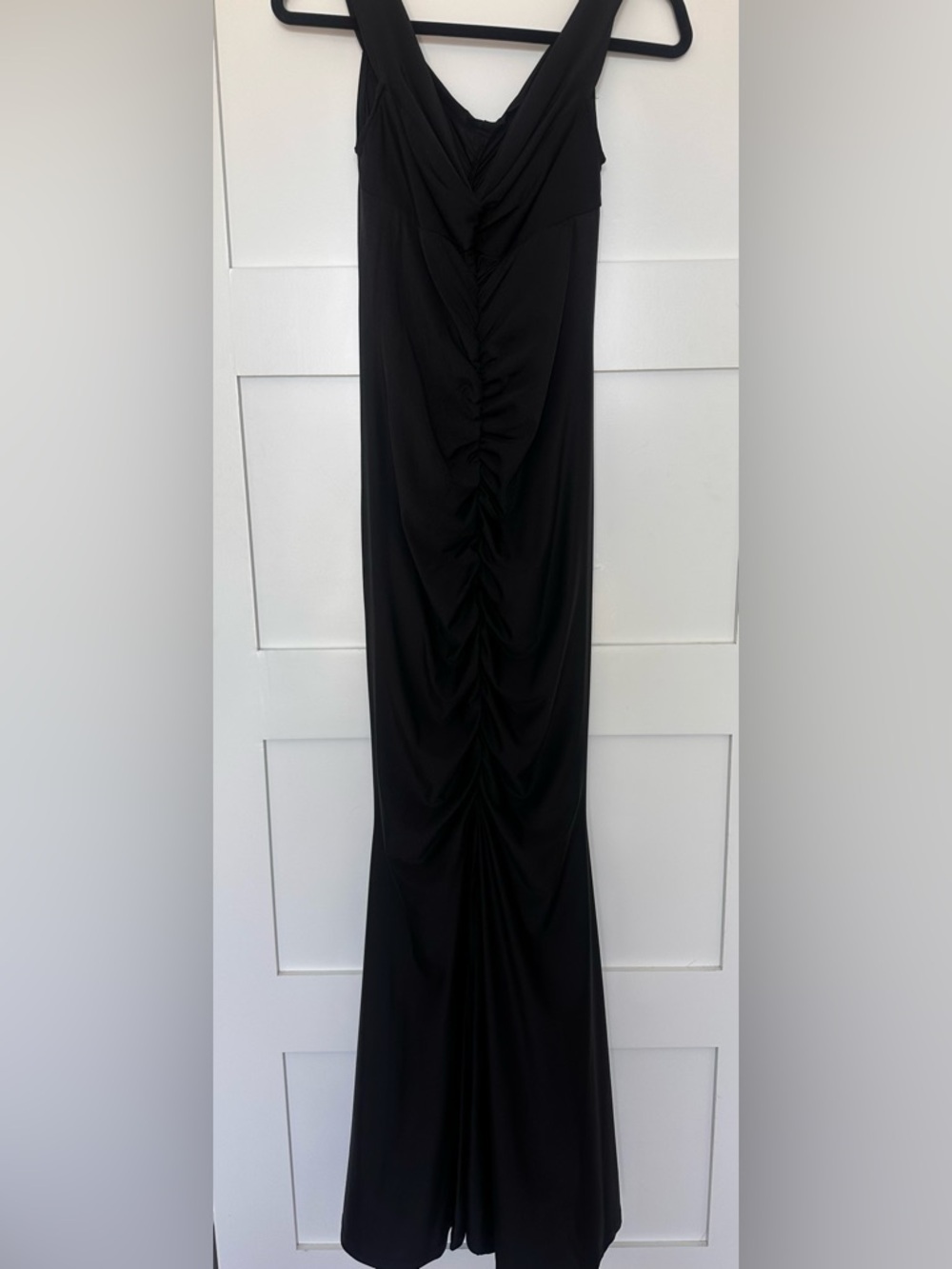 Black Ruched Maxi Dress with Sleek V-Waist